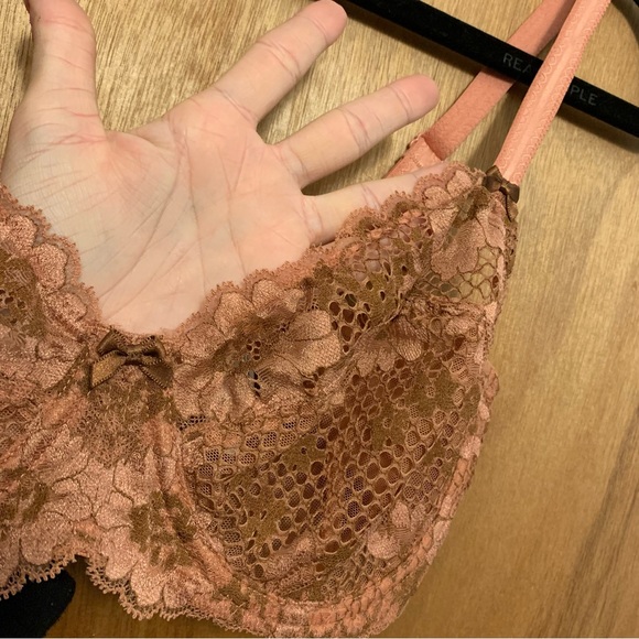 Mauve/Nude lace bra - Picture 5 of 5